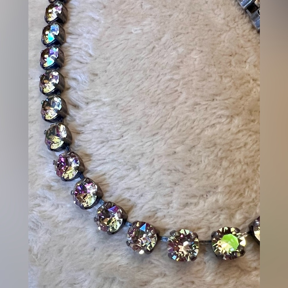 Elegant Silver and Crystal Necklace